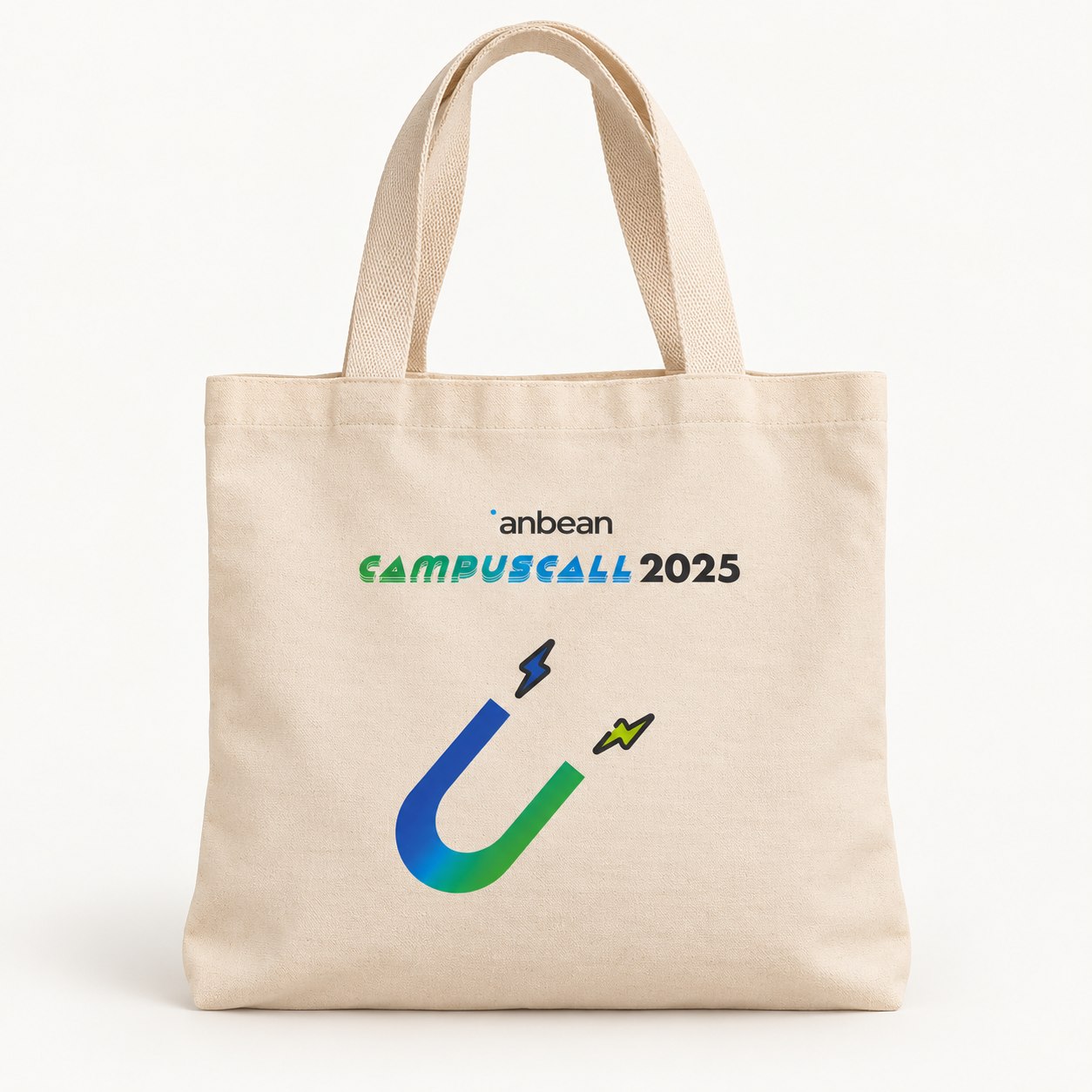 CampusCall 2025 yazısı ve renkli mıknatıs illüstrasyonu basılmış krem bez çanta